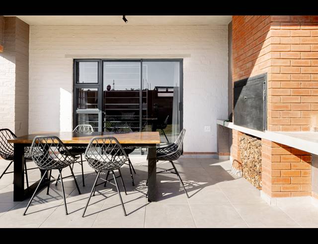 3 BEDROOM APARTMENT FOR SALE IN RIETVALLEIRAND
